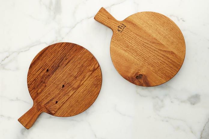 Medium Round Cutting Board by Etu Home