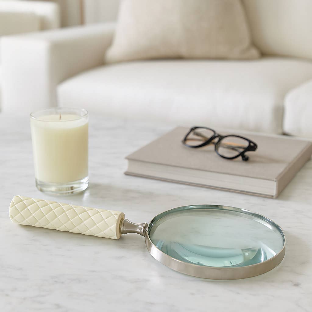 White Resin Diamond Carved Magnifying Glass