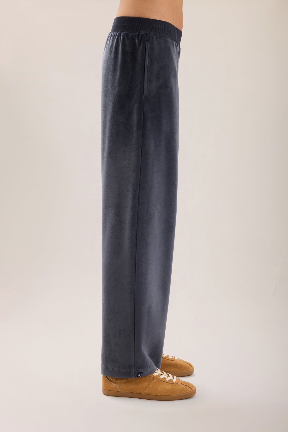 CCL Velvet Wide Leg Pant Indigo