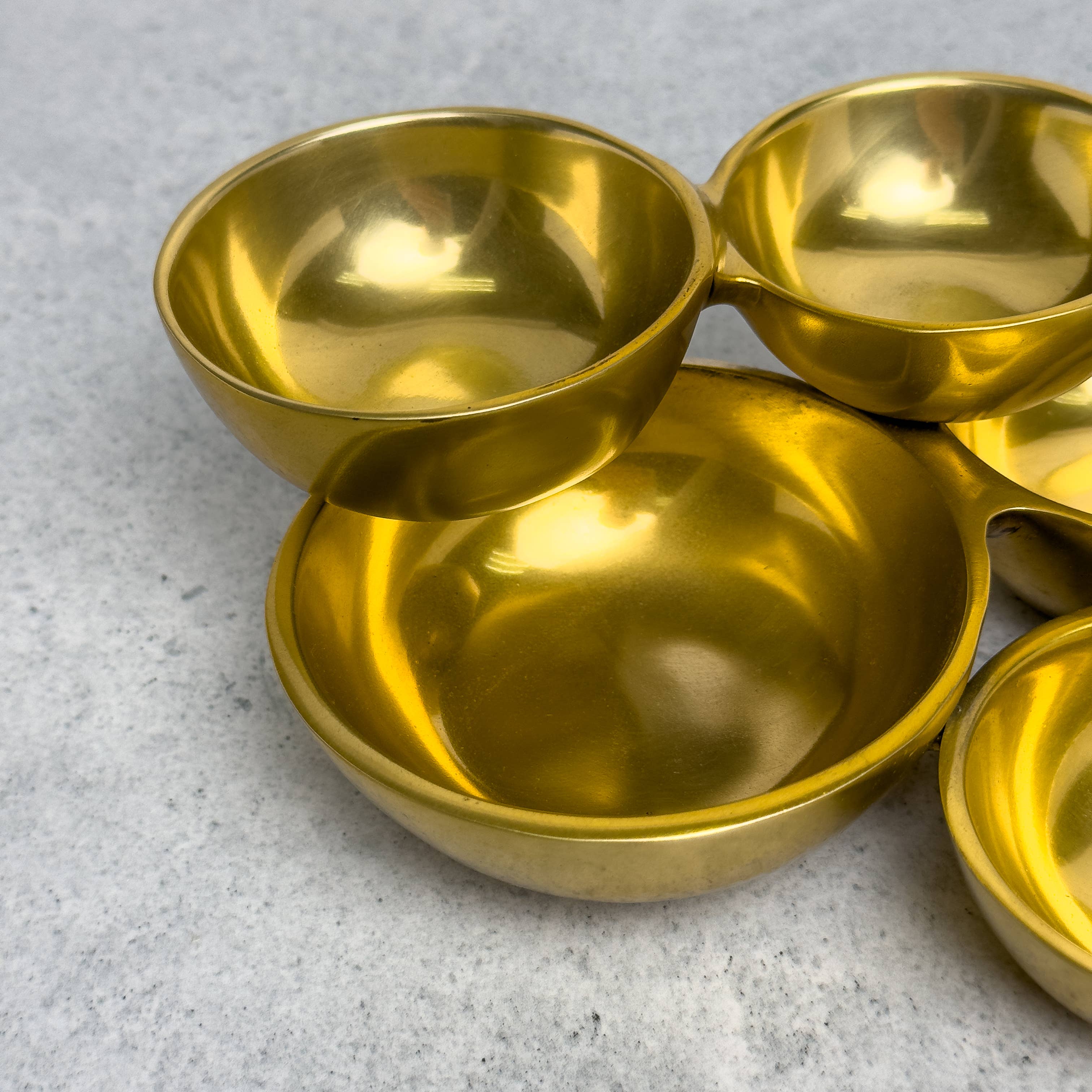 Gold 5-Cluster Bowl