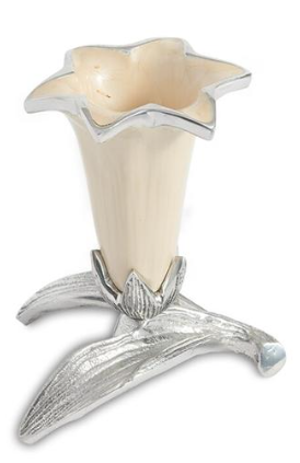Lily Bud Vase in Snow